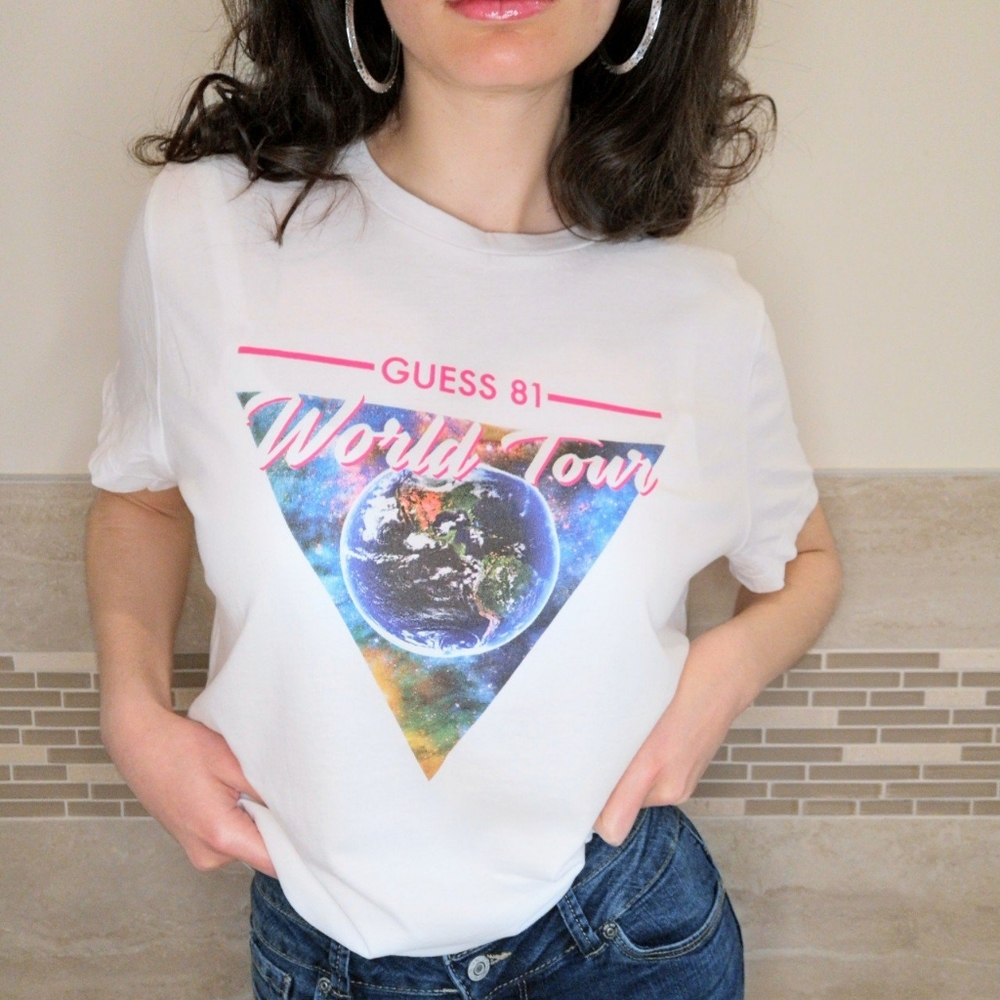 GUESS GRAPHIC TEE